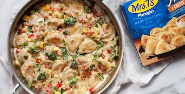 Mini Pierogy Mac ‘n Cheese Skillet